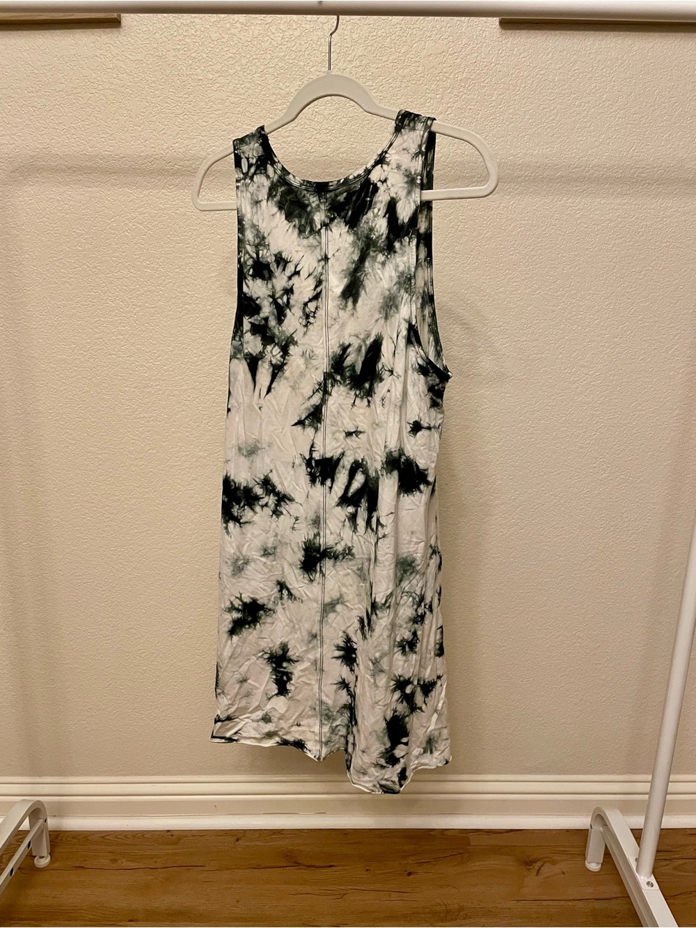 Tie-Dye Scoop Neck Mini Dress - Black & White - Picture 2 of 4